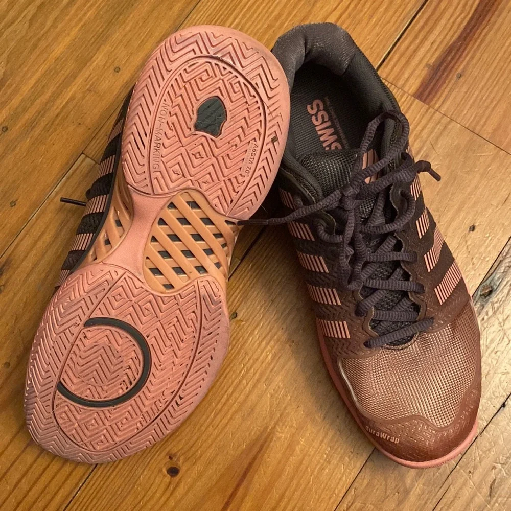 K-Swiss all court women’s tennis shoes, size 11, good support with wide toe box - Picture 2 of 3